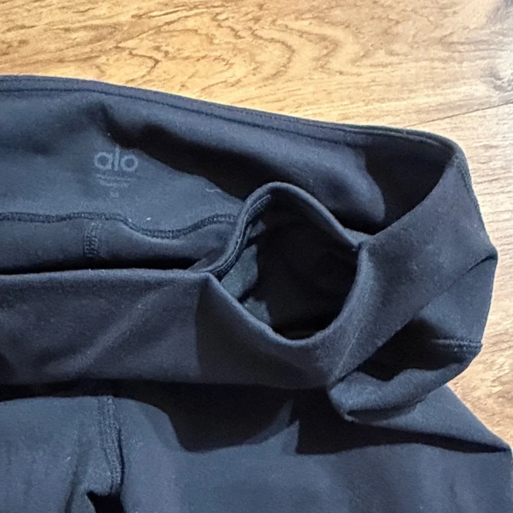 ALO Yoga Women Medium Black Cropped Fabric Block Leggings‎